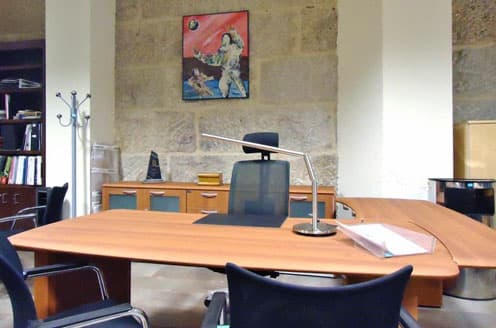Venta de muebles y material de oficina en Ourense